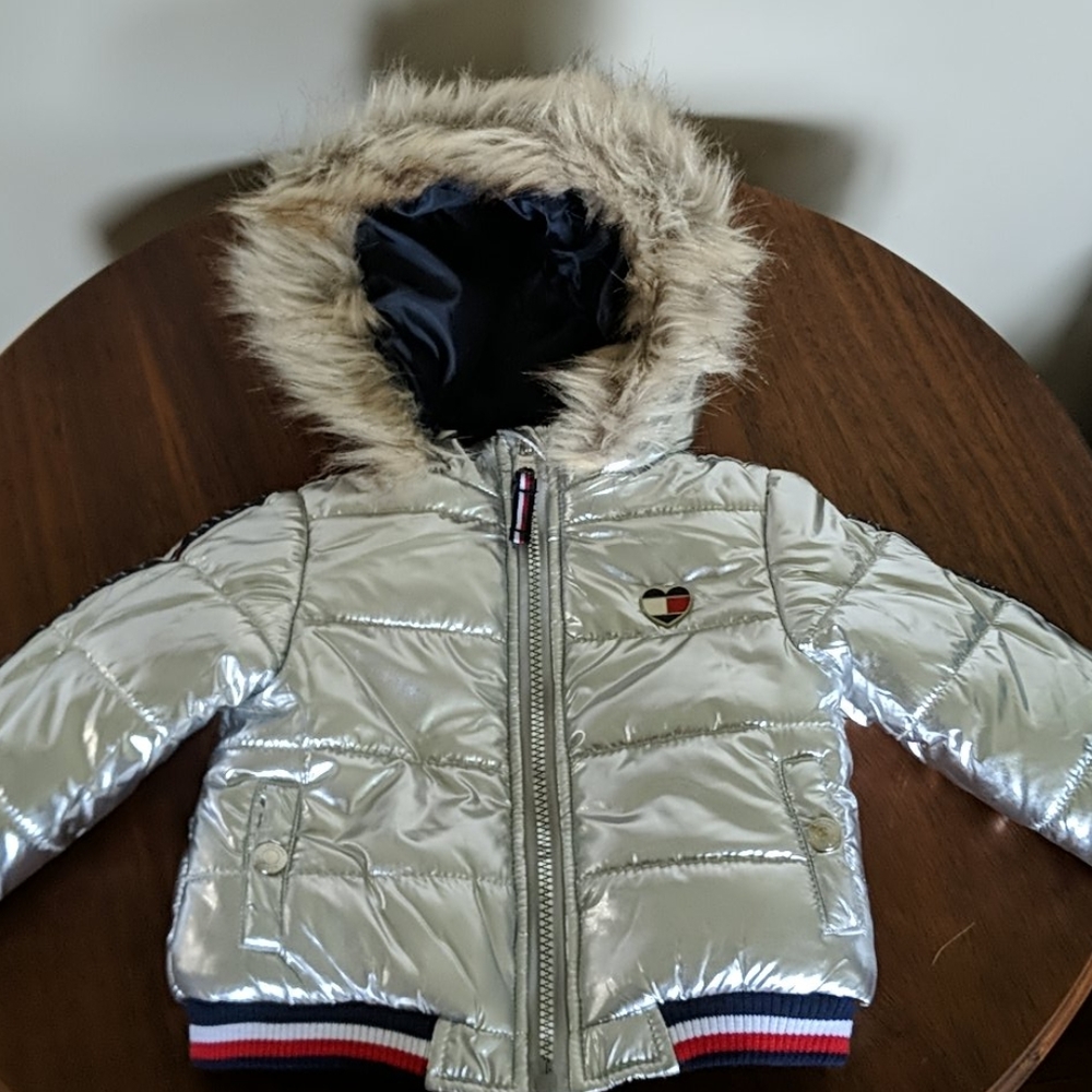 Tommy Hilfiger Baby Girls Silver Puffer Co…